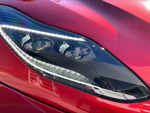 Used 2023 Aston Martin DB11 Coupe RWD image 25
