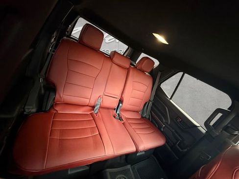 Used 2025 Toyota 4Runner SR5 RWD image 22
