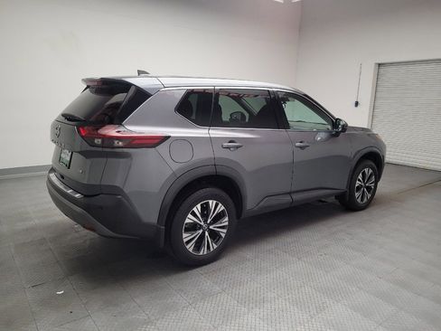 Used 2021 Nissan Rogue SV image 10