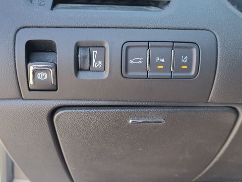 Used 2015 Chevrolet Impala LTZ FWD image 17