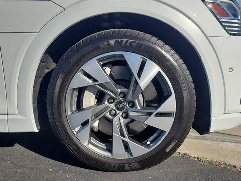 Used 2021 Audi e-tron Premium Plus w/ Premium Plus Package image 6