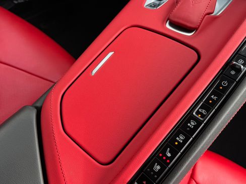 Used 2021 Chevrolet Corvette Stingray Preferred Cpe w/ 2LT image 25