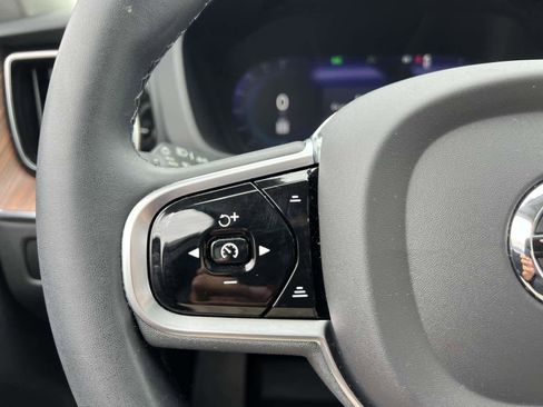 Used 2023 Volvo XC60 B5 Plus w/ Climate Package image 25
