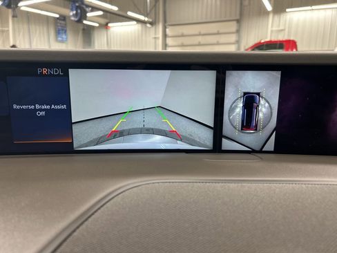 Used 2024 Lincoln Nautilus Premier w/ Equipment Group 102A image 18