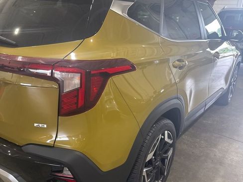 Used 2024 Kia Seltos SX image 8