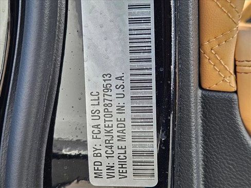 Used 2023 Jeep Grand Cherokee L Summit w/ MOPAR Finishing Package image 28