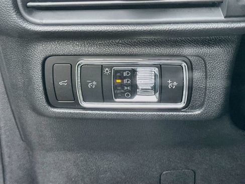 Used 2023 Lincoln Corsair Reserve w/ Equipment Group 201A FWD image 10