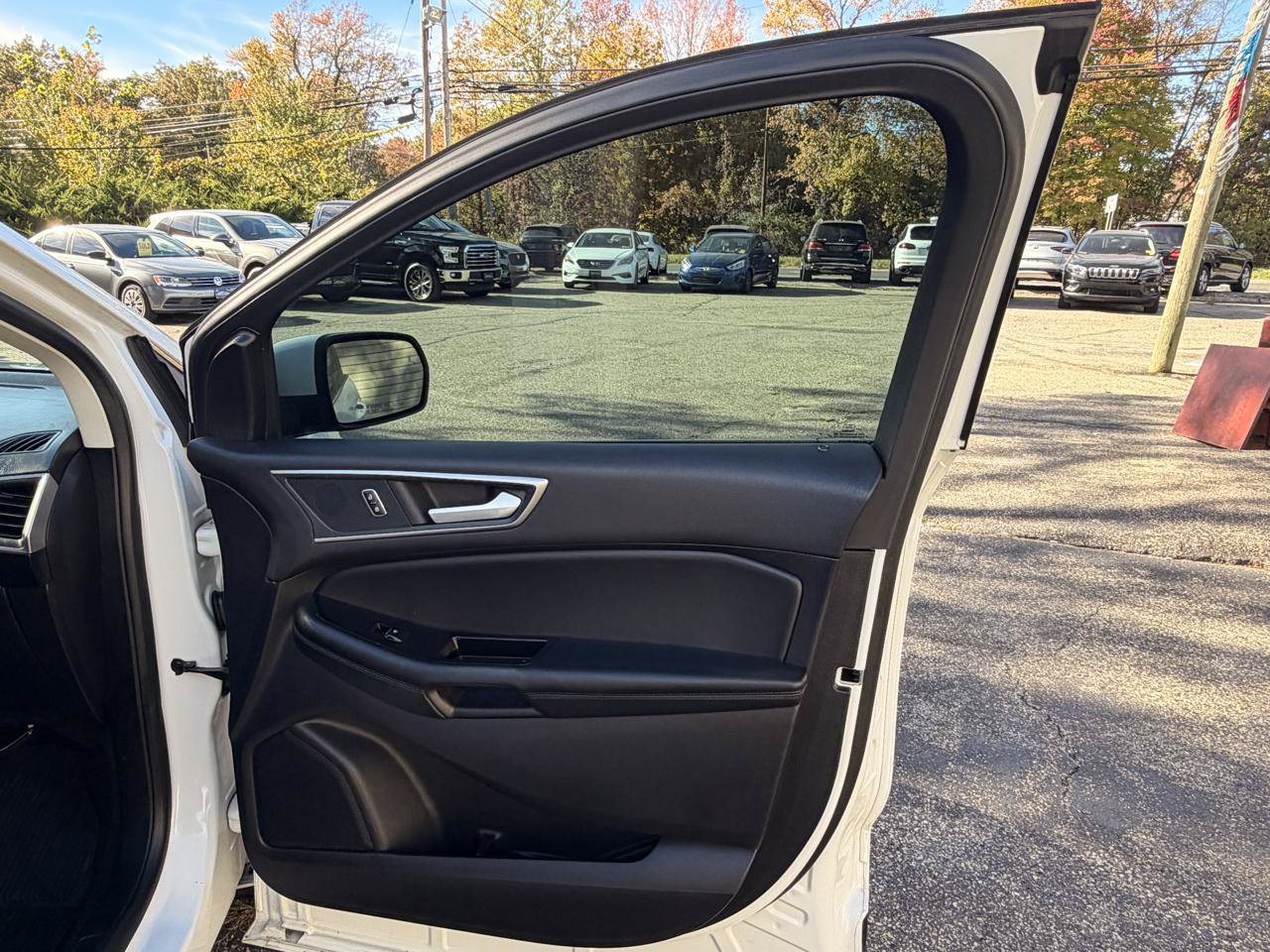 Used 2020 Ford Edge SEL w/ Convenience Package AWD/4WD image 28