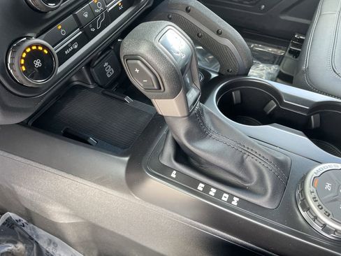 New 2026 Ford Bronco Badlands AWD/4WD image 24
