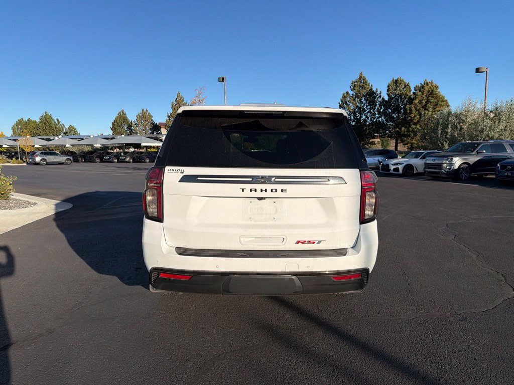 Used 2021 Chevrolet Tahoe RST w/ Luxury Package AWD/4WD image 4