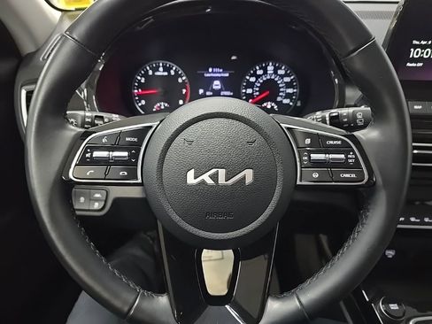 Used 2023 Kia Seltos EX AWD/4WD image 19