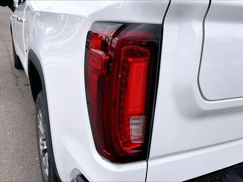 Used 2025 GMC Sierra 1500 SLT RWD image 29