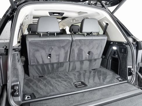 Used 2021 BMW X7 xDrive40i w/ Premium Package image 28