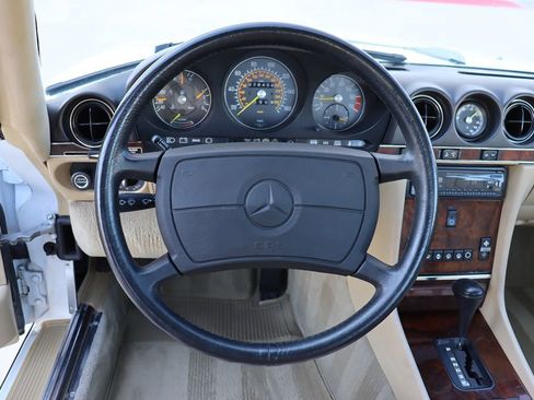 Used 1988 Mercedes-Benz 560 SL image 19