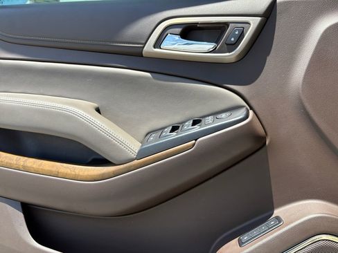 Used 2019 GMC Yukon Denali w/ Denali Ultimate Package AWD/4WD image 13