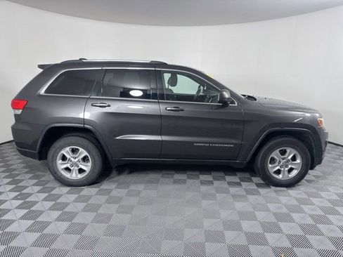 Used 2014 Jeep Grand Cherokee Laredo w/ Security & Convenience Group image 2