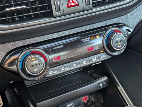 Certified 2023 Kia Forte GT-Line w/ GT-Line Premium Package image 39