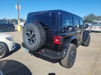 Used 2022 Jeep Wrangler Unlimited Rubicon 4xe w/ Cold Weather Group video 2