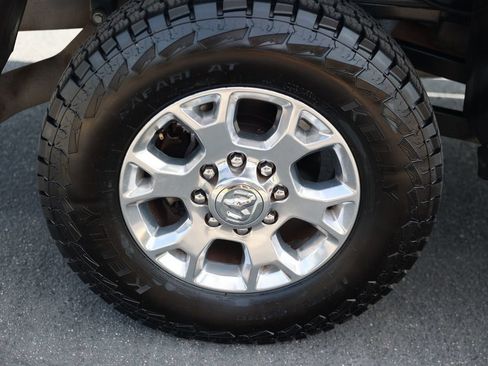 Used 2020 RAM 2500 Laramie AWD/4WD image 9