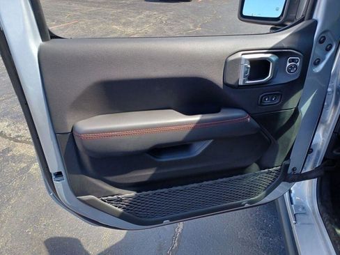 Used 2023 Jeep Gladiator Rubicon w/ LED Lighting Group AWD/4WD image 21