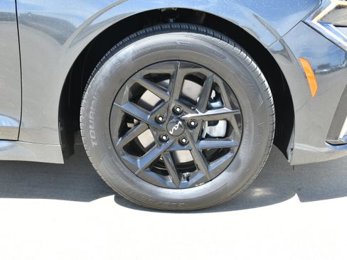 Used 2025 Kia K5 LXS FWD image 4
