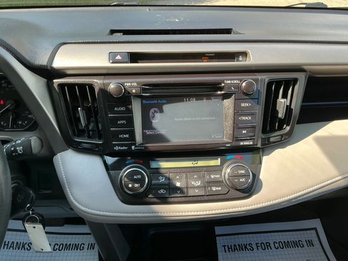 Used 2016 Toyota RAV4 XLE AWD/4WD image 33