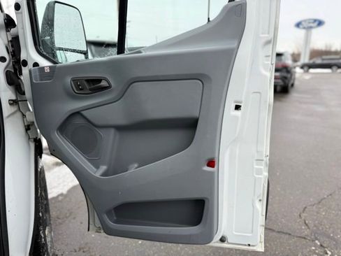Certified 2019 Ford Transit 150 130 Low Roof image 6