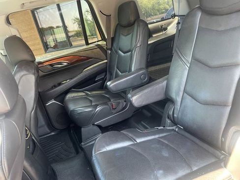 Used 2015 Cadillac Escalade Premium AWD/4WD image 25