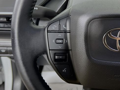 Used 2023 Toyota Prius LE image 19