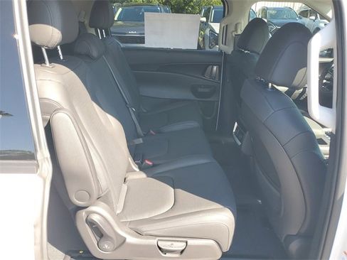 New 2026 Kia Carnival SX Prestige image 12