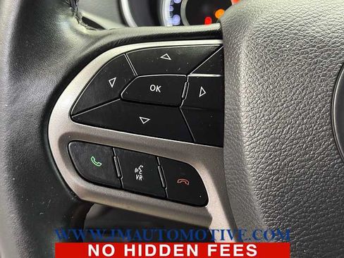 Used 2020 Jeep Cherokee Latitude Plus AWD/4WD image 41