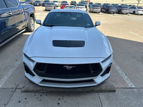 Used 2025 Ford Mustang GT RWD image 2