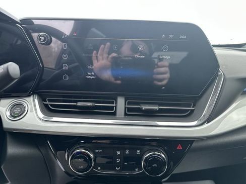 New 2026 Chevrolet Trax LT w/ Driver Confidence Package image 14