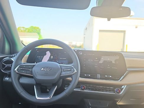New 2026 Chevrolet Equinox ACTIV w/ Convenience Package III FWD image 12