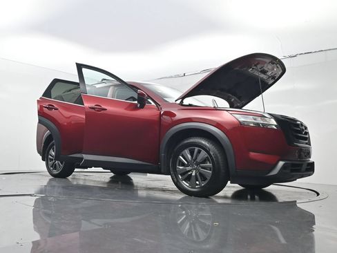 Used 2022 Nissan Pathfinder SV w/ SV Black Package FWD image 30