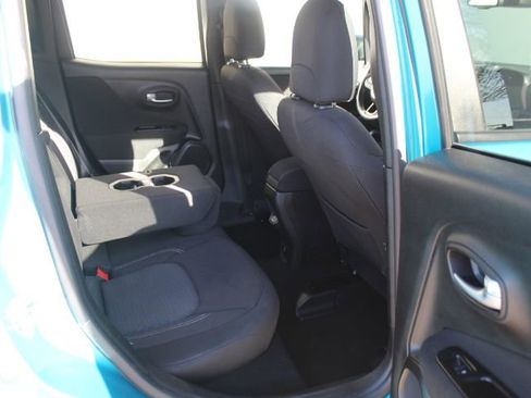 Used 2021 Jeep Renegade Latitude image 36