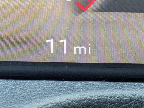 New 2026 Nissan Armada SL w/ Captain's Chari Seat Package image 32