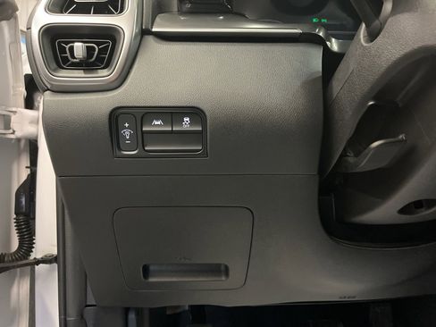 Used 2021 Kia Sorento S w/ Panoramic Sunroof Package image 12