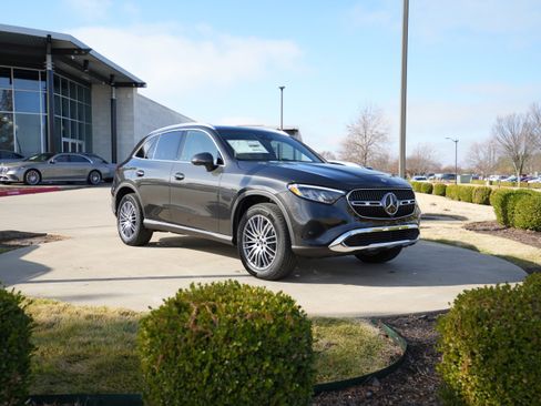 New 2026 Mercedes-Benz GLC 300 4MATIC image 9