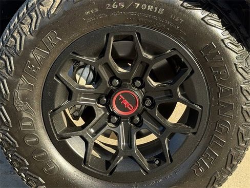 Used 2025 Toyota Tacoma TRD Pro image 9