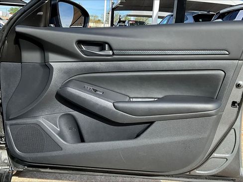 Used 2024 Nissan Altima 2.5 S image 25