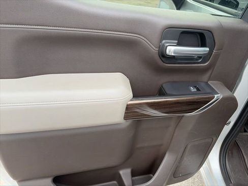 Used 2019 Chevrolet Silverado 1500 LT Trail Boss w/ Convenience Package image 12