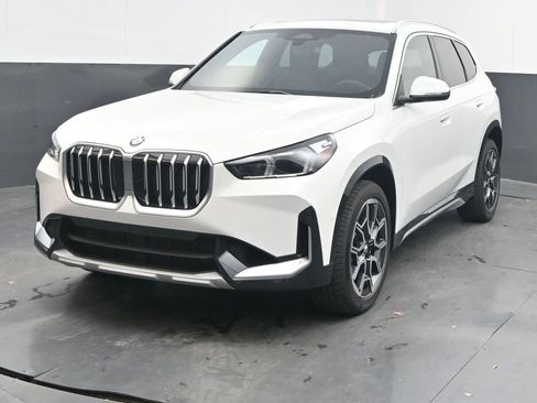 New 2026 BMW X1 xDrive28i w/ Convenience Package image 3
