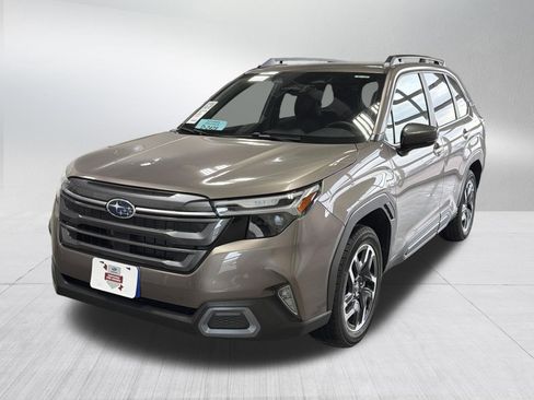 Used 2025 Subaru Forester Limited image 3