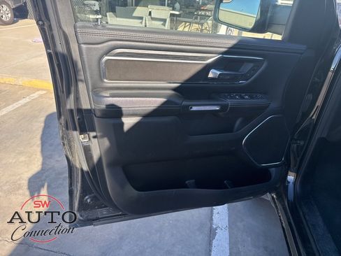 Used 2024 RAM 1500 Laramie image 10