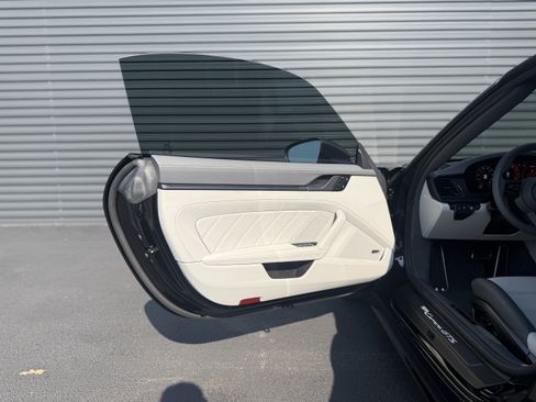 Certified 2026 Porsche 911 Carrera GTS RWD image 19