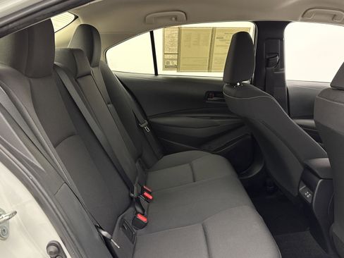 Used 2023 Toyota Corolla LE image 27