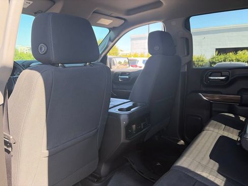 Used 2021 Chevrolet Silverado 1500 LT Trail Boss AWD/4WD image 7
