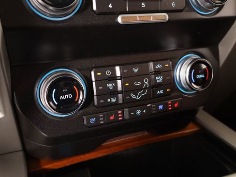 Used 2019 Ford F250 King Ranch w/ King Ranch Ultimate Package image 8