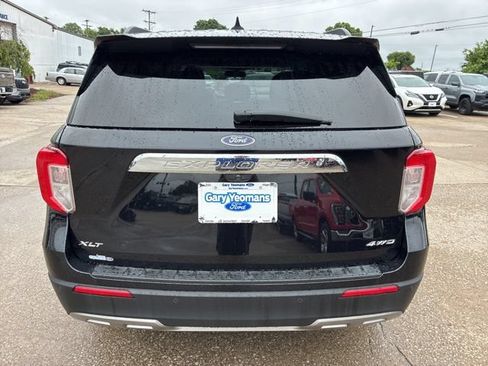 Used 2023 Ford Explorer XLT w/ Equipment Group 202A AWD/4WD image 7